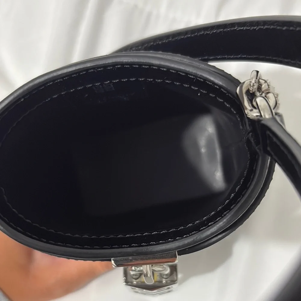 Givenchy shark Handbag - Picture 4 of 6